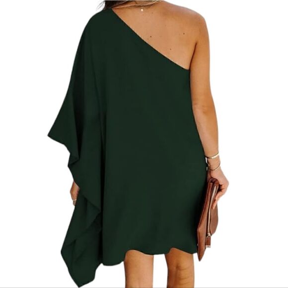 Women's One Shoulder Batwing Sleeve Asymmetric Hem Mini Dress Size M NWT - Picture 2 of 9